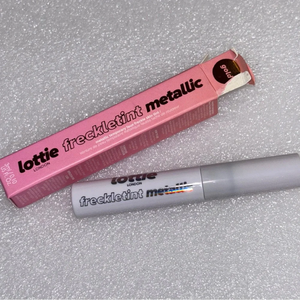 💝NIB Lottie London Freckle Tint Metallic Gold💝